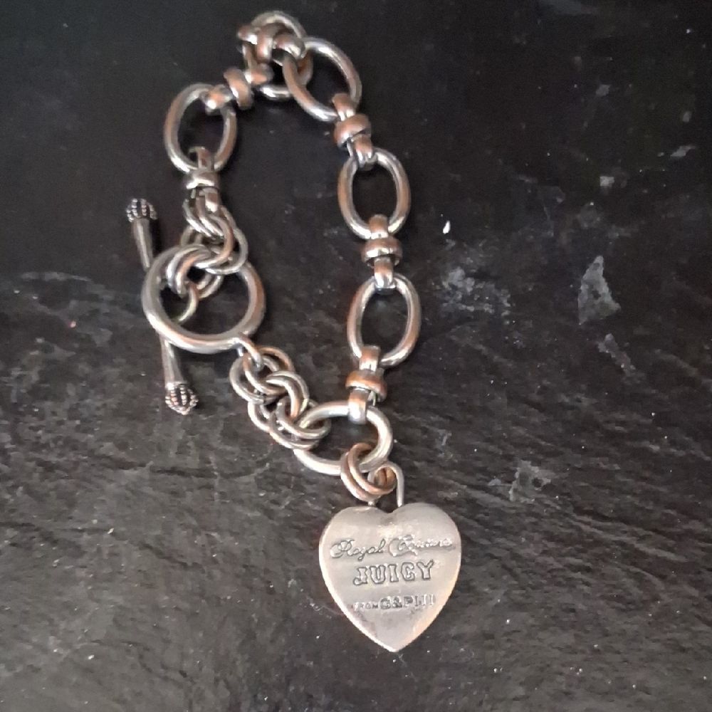 Juicy Couture Silver Heart Toggle Bracelet 8"